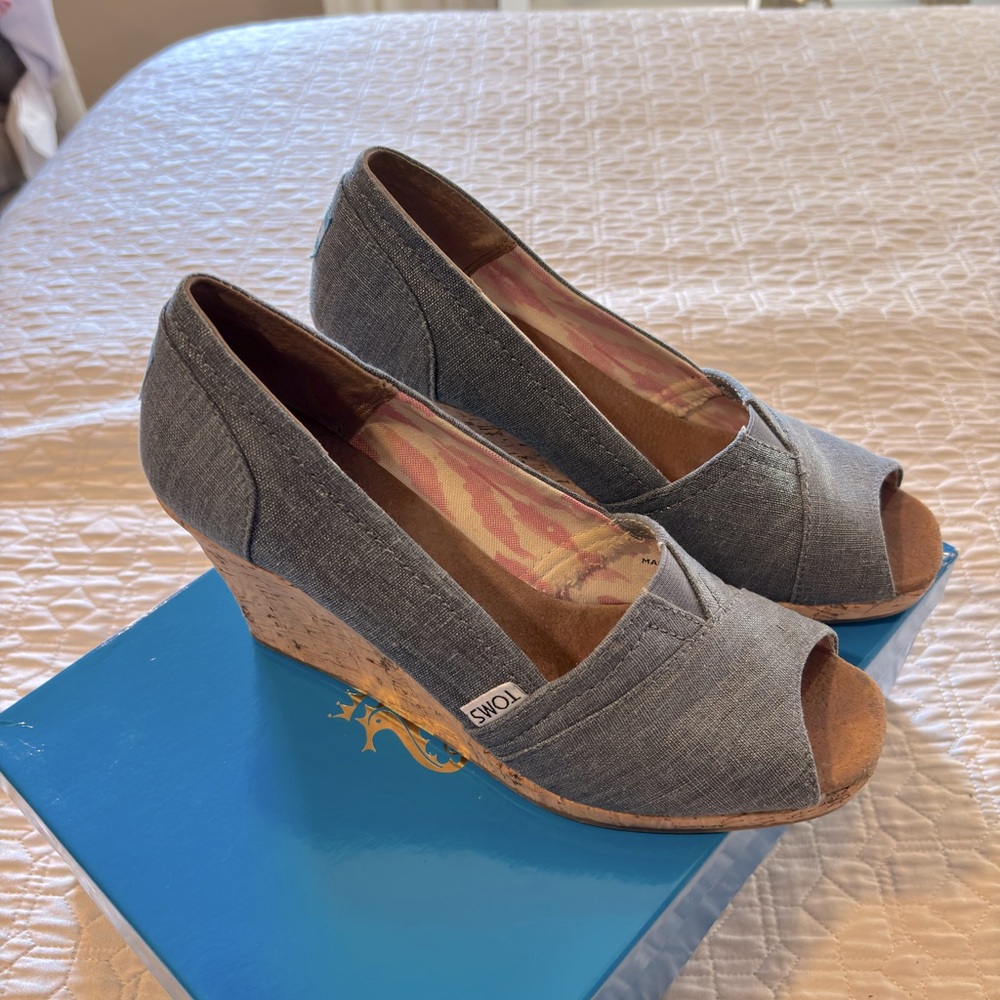 TOMS Women's Denim Peep-Toe Wedges